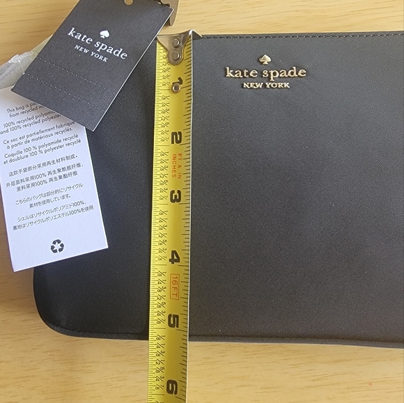 NWT*Kate Spade chelsea medium wristlet pouch Bag - Picture 8 of 9
